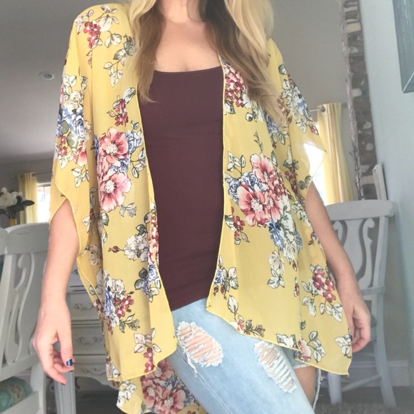 Kimberly Yellow Floral Kimono 🌺 1 Left! - Picture 3 of 6